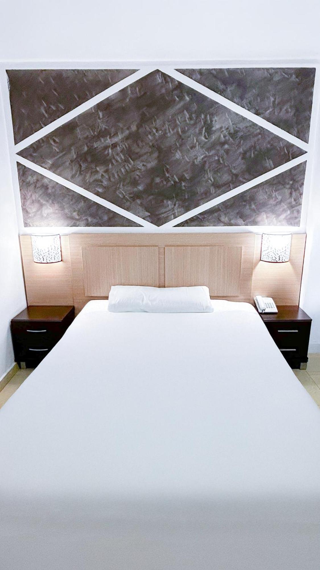 Hotel Primavera Бенидорм Екстериор снимка