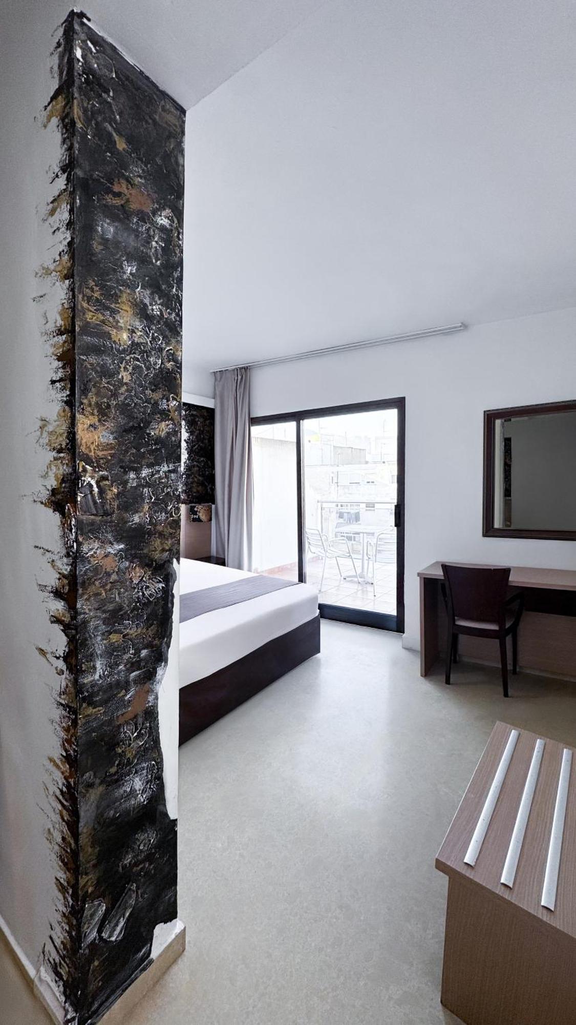 Hotel Primavera Бенидорм Екстериор снимка
